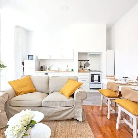 דירה Apartment With 3 Bedrooms In Lisboa With Wonderful City View Balcony And Wifi ליסבון