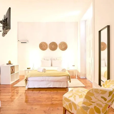 Apartment With 3 Bedrooms In Lisboa With Wonderful City View Balcony And Wifi Lägenhet *