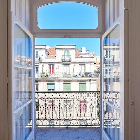 Lägenhet Apartment With 3 Bedrooms In Lisboa With Wonderful City View Balcony And Wifi Lisboa
