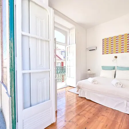 Apartment With 3 Bedrooms In Lisboa With Wonderful City View Balcony And Wifi Lägenhet