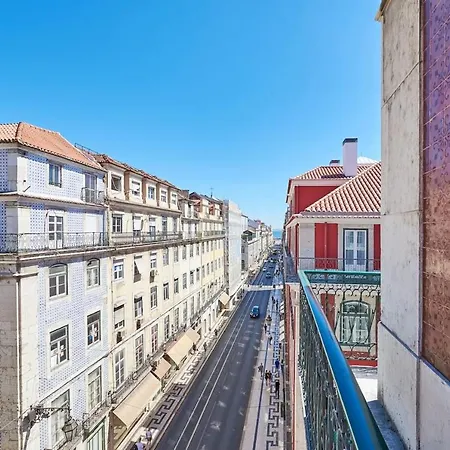 Apartment With 3 Bedrooms In Lisboa With Wonderful City View Balcony And Wifi דירה *